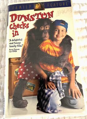 Dunston Checks In VHS 1996 Video Tape Family Feature Movie
